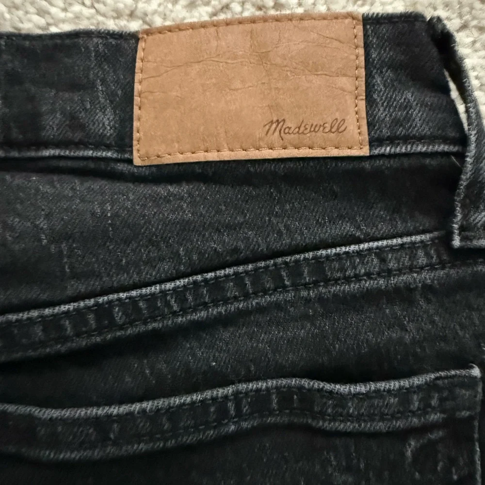 Madewell Women's Black Mid-Rise Straight Leg Jeans